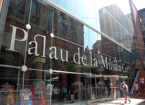 Palau_de_la_M_sica_Catalana_(_Vidrera).jpg