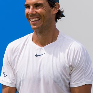 Rafael_Nadal_10,_Aegon_Championships,_London,_UK_-_Diliff_(cropped)