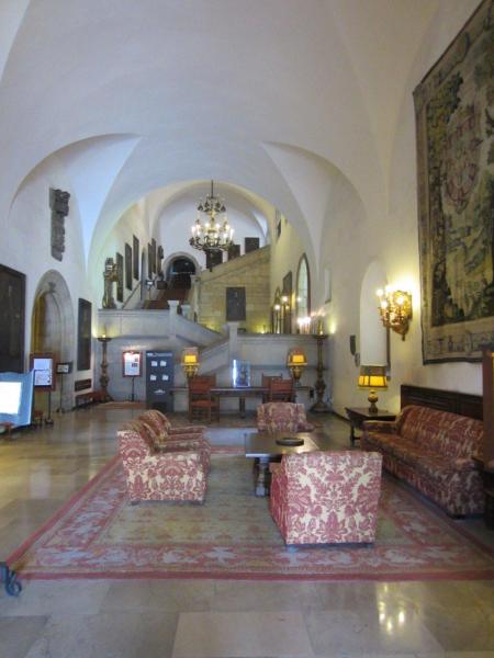 Parador I Léon, Interiör